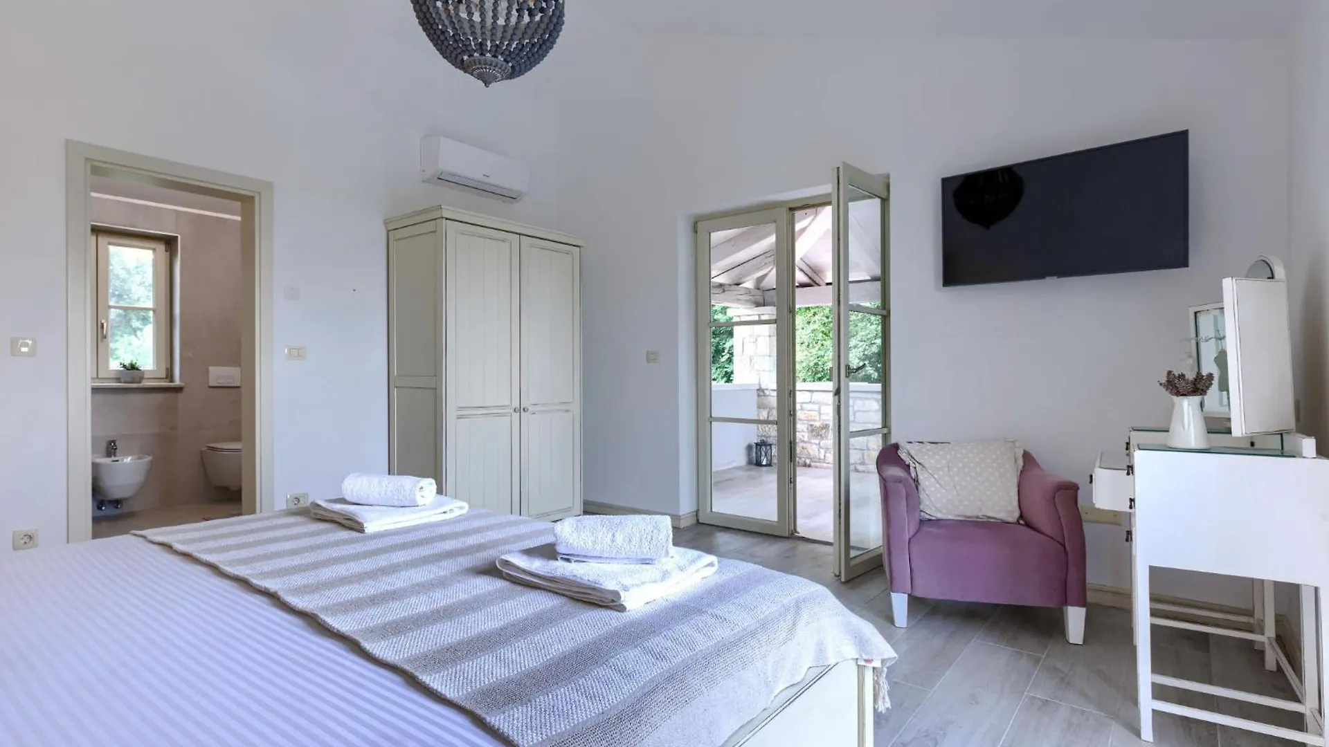 Villa Ardiletta By Interhome Poreč 0*,